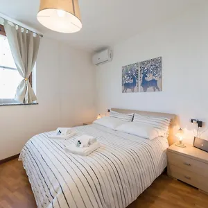 https://rhome-pero-copernico-18.it-lombardy.com